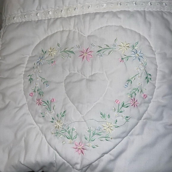 Vintage Rare House Of Hatten White Embroidered Hearts Baby Quilted Blanket+ Flaw